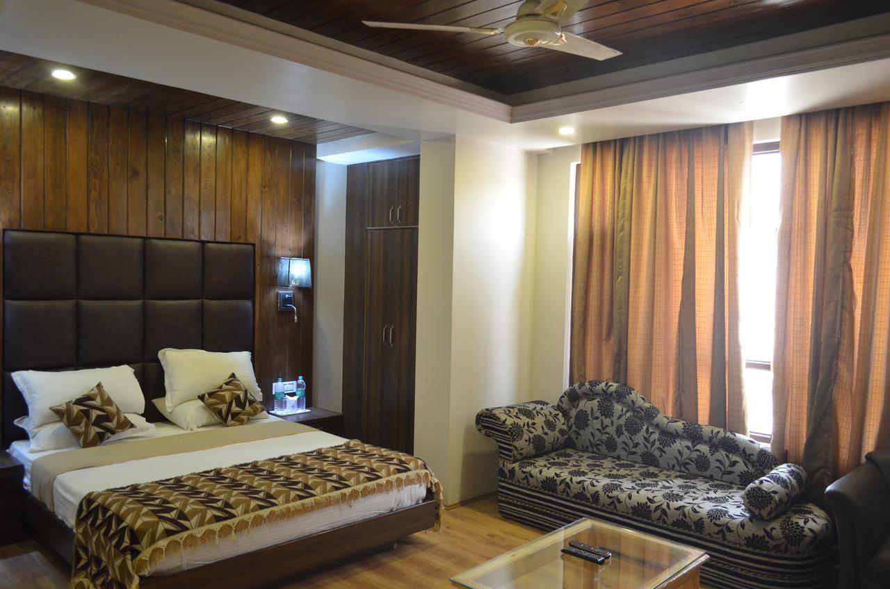 Hotel The Valley View Kashmir Srīnagar エクステリア 写真