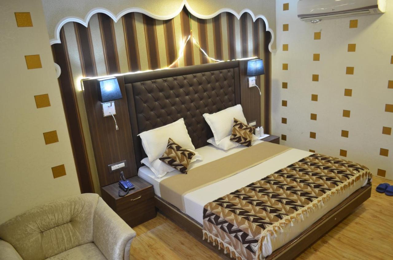 Hotel The Valley View Kashmir Srīnagar エクステリア 写真