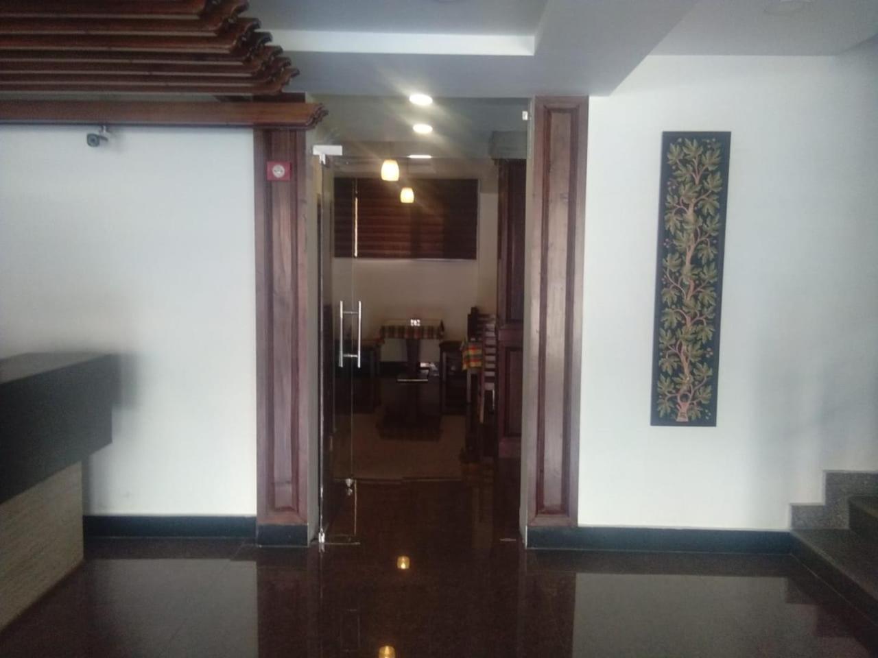 Hotel The Valley View Kashmir Srīnagar エクステリア 写真