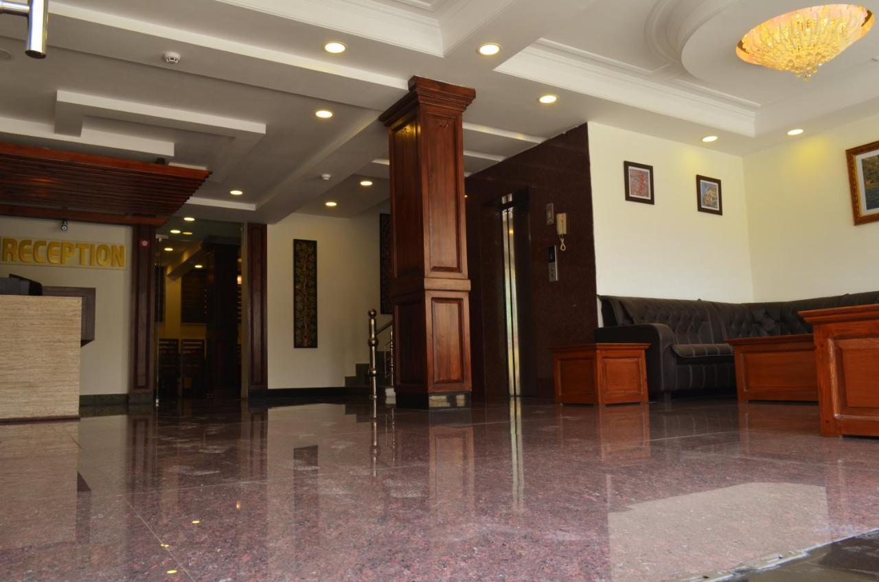 Hotel The Valley View Kashmir Srīnagar エクステリア 写真